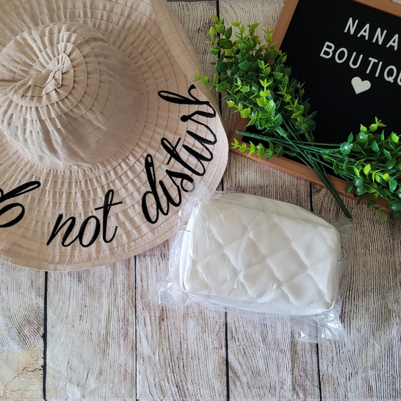 ✨️Mini White Quilted Gold Chain Crossbody Purse✨️ - Picture 12 of 12